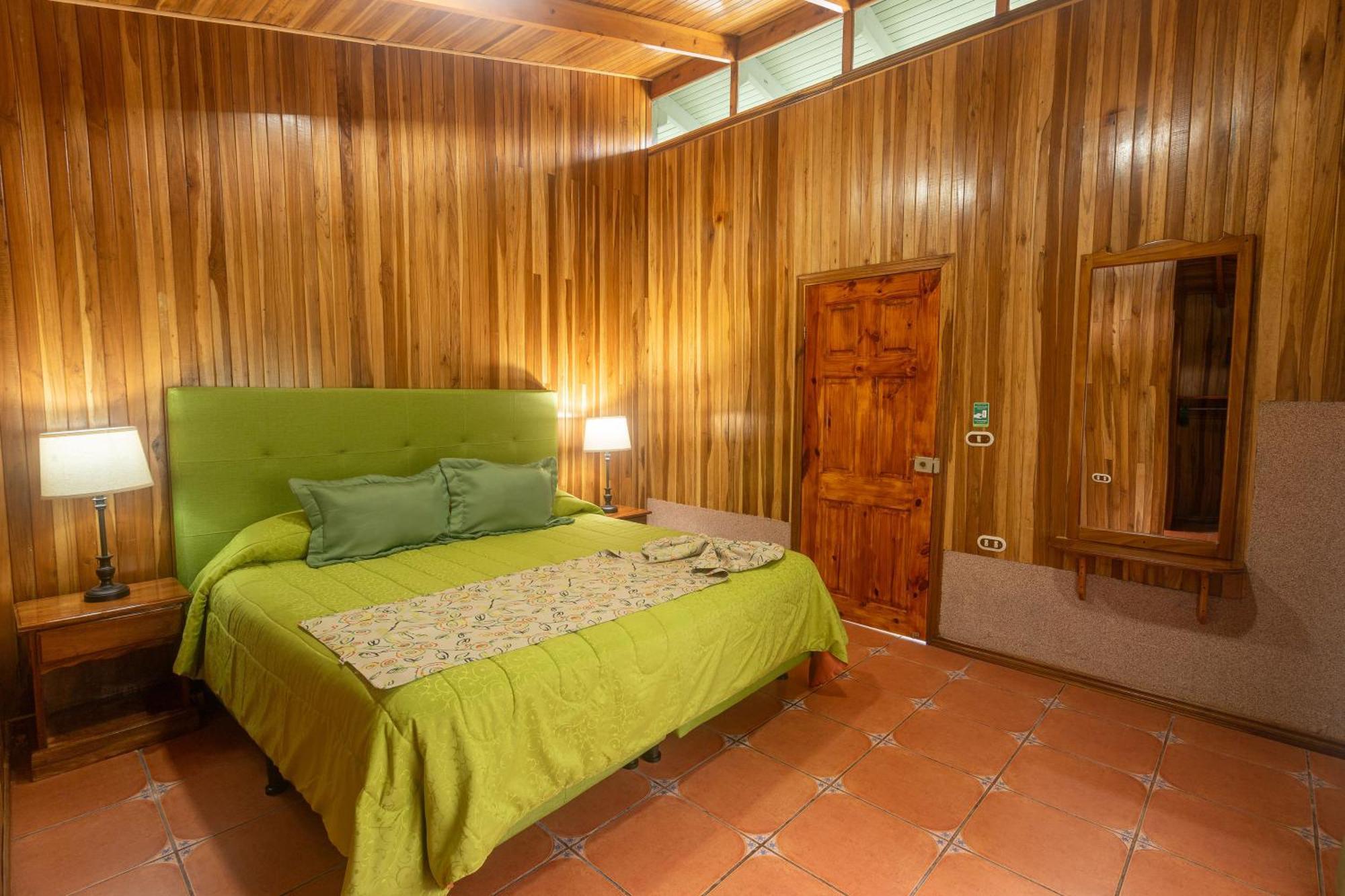 Los Pinos Cabins & Reserve Монте-Верде Экстерьер фото